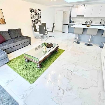 Paradigm House, Stunning 2-Bedroom Apartment 1, Free Parking, Оксфорд Экстерьер фото